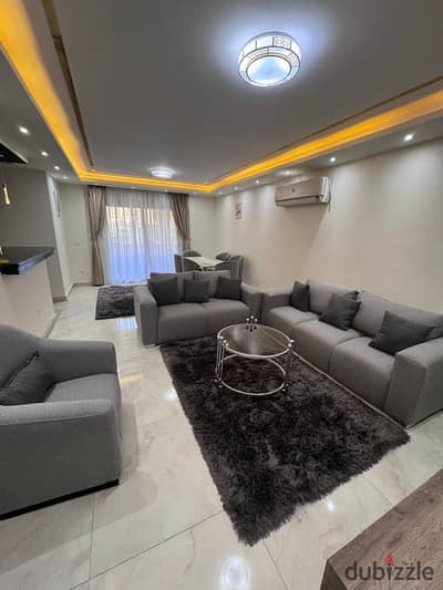 شقة مفروشة مودرن - 175 متر مربع للإيجار - ذا سكوير القاهرة الجديدة