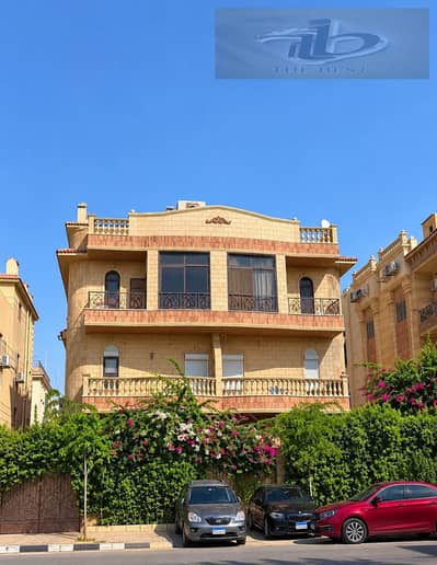 For sale, a distinctive apartment in an exceptional location – Al Tagamoa Al Khames, a very distinctive location directly on the main street in front of Hassan El Sharbatly Mosque