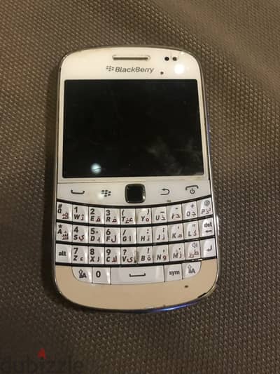 Blackberry bold استعمال نضيف شغال ١٠٠ ميه
