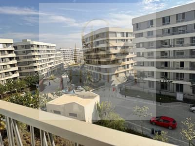 A 2-bedroom apartment—finished to an ultra-super-lux standard and ready for immediate move-in—offered at the lowest price in the project. This is a re