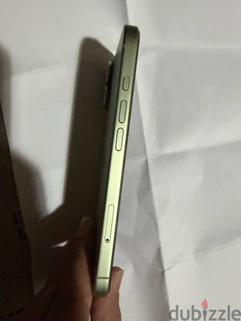 Apple - iPhone 17-256 4