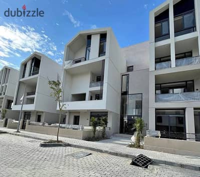 Duplex 179 m in Garden, finished wall to wall with Emaar in Sodic