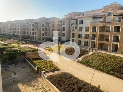 شقة تشطيب كامل للبيع بـ ستون ريزيدنس (Stone Residence): 175م دور أول بـ إطلالة مباشرة على البحيرة جاهزة للسكن الفوري