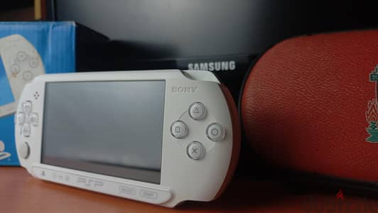 Psp street بالعلبة و الشاحن