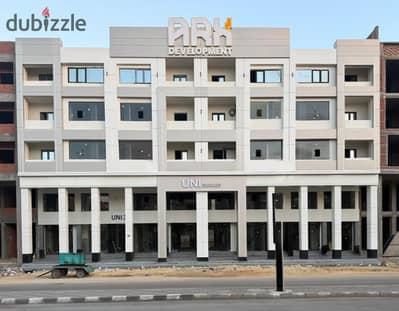 محل تجاري 46م متأجر بـ40,000 جنيه شهريًا | شارع جمال عبد الناصر الرئيسي – حي الجامعة