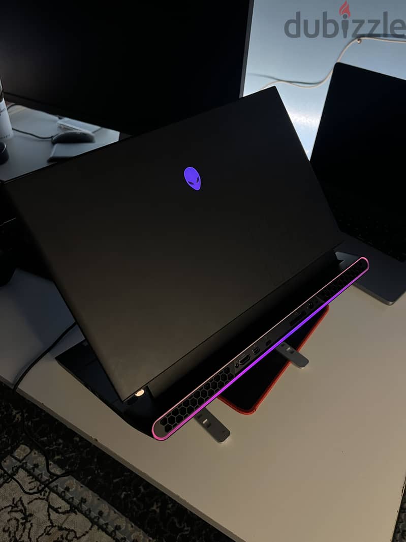 DELL Alienware m15 1