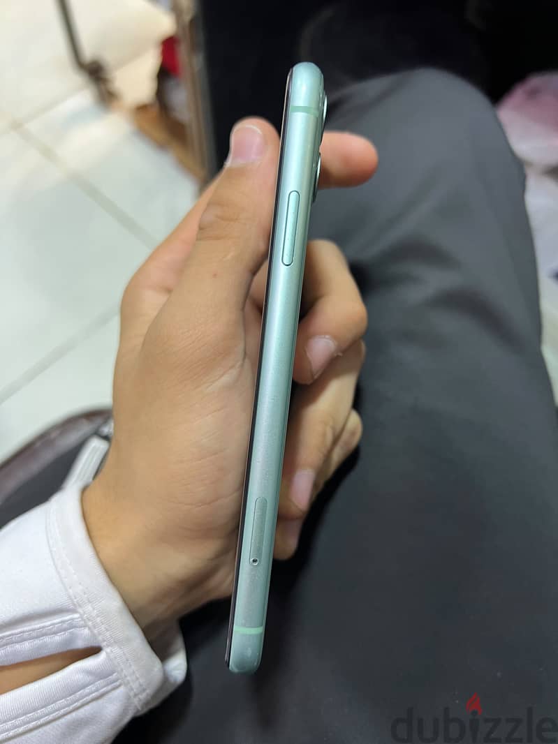 Apple - iPhone 11 4