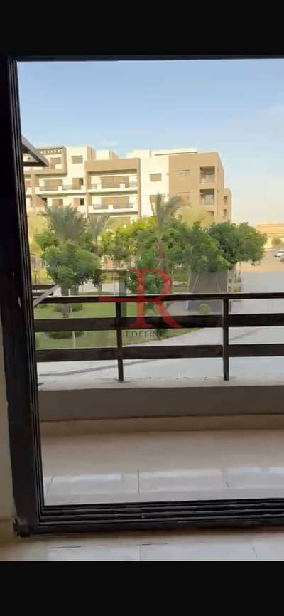 apartment for rent semi furnished in compound  stoda sheraton