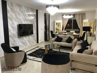  للإيجار المفروش | مدينتي B12 – موقع مميز جدًا   شقة 3 غرف نوم + 2 حمام  Master Bedroom بحمام خاص  مكيفة بالكامل +  مفروشة بالكامل  جاهزة للسكن فورًا – Long Term Only   Prime Location: بجوار المسجد – أمام بيت الجملة ماركت – بالقرب من المركز الطب