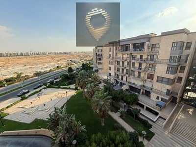 For sale 166 sqm apartment with a garage view of the garden in the most upscale phase of Madinaty B8
