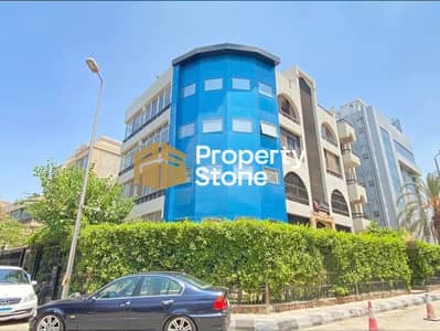 Administrative building for rent, 2200 square meters, licensed and fully equipped, super deluxe finishing, suitable for major companies in New Maadi,