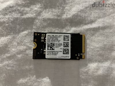 للبيع Samsung PM991a NVMe SSD — حالة ممتازة