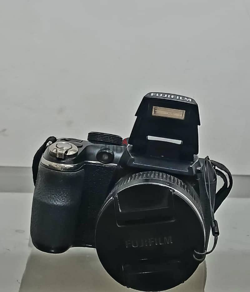 Fujifilm FinePix S3200 4