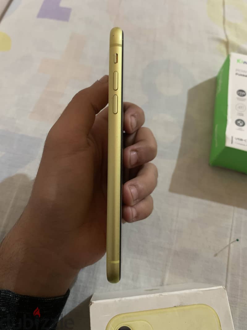 Apple - iPhone 11 4