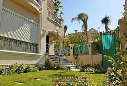 تاون هاوس للبيع استلام فوري  في لافيستا 5 ايست patio 5 east في قلب مدينة الشروق دقايق من باتيو كاسا و باتيو برايم وامام مدينتي