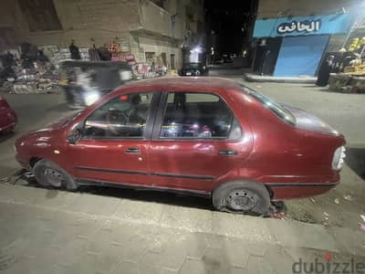 فيات سيينا 2000