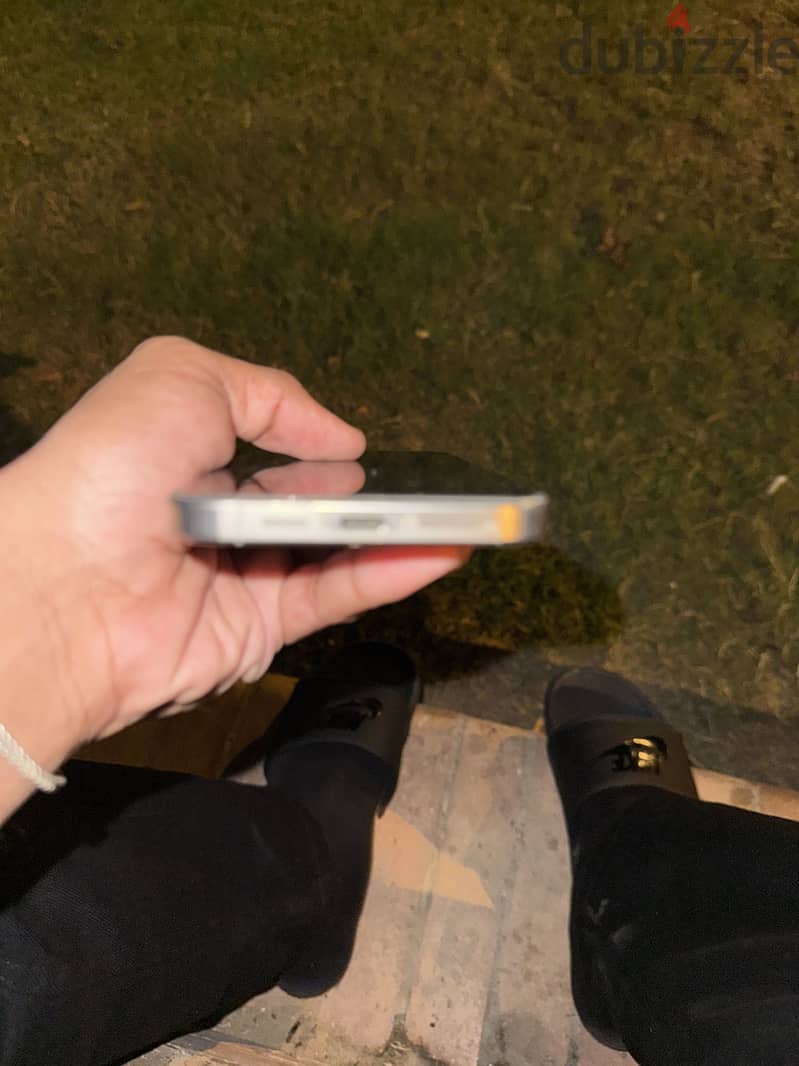 Apple - iPhone 15 Pro Max 3