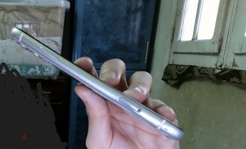 Apple - iPhone 11