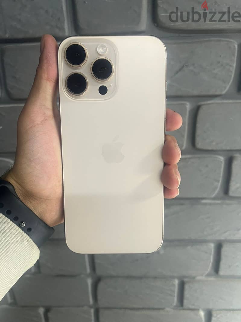 Apple - iPhone 16 Pro Max 3