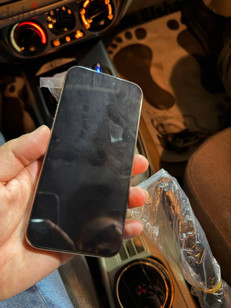 Iphone 16 pro max 3