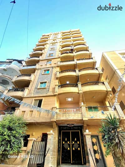 Apartment for sale in Alexandria, Al-Nakheel beach, in the heart of services and markets next to Fathallah Market and the main street, a distinguished residential and summer site, fully registered with all amenities.