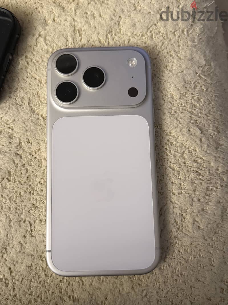 Apple - iPhone 17 Pro 2