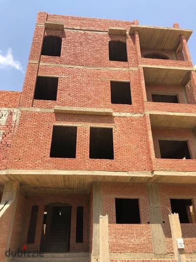 Building for sale in the family at a bargain price built in entirety