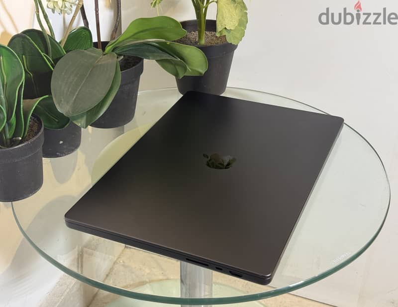   MacBook Pro (16-inch, M4 Pro  14-core CPU,  20-core GPU,48GB 5