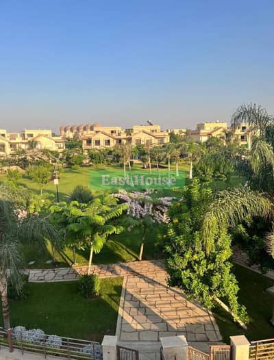 Distinctive twin house villa, model E3, 350 square meters floor, wide garden view, highest distinction, L8, completely undamaged, in a distinguished l