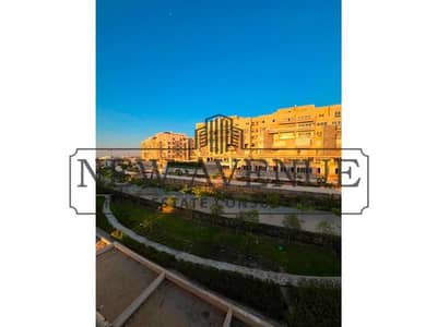 i Villa Roof for Sale - Ready to move - prime location overlooking landscape and double view - bahary - in Mountain View i City - phase Club Park