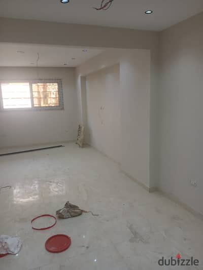 100 sqm apartment for sale, suitable for administrative or residential use. Located on the corner of Menishat El-Tahrir and Ain Shams Street, opposite