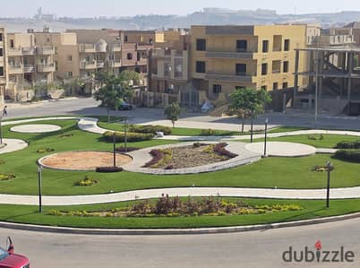 توين هاوس ناصيه صريحة للبيع في كمباوند بالم ڤيلا  اقل من سعر السوق