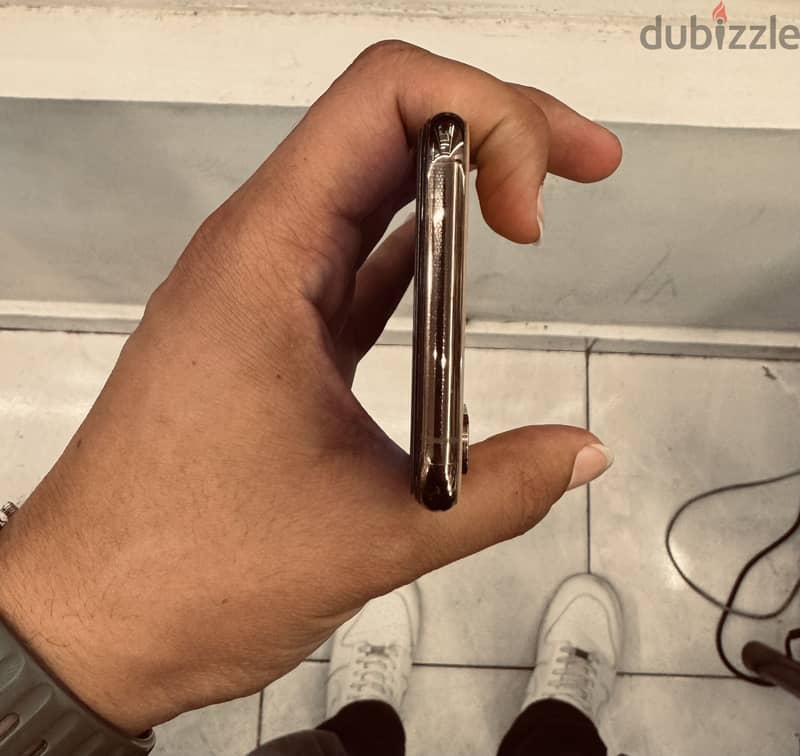 Apple - iPhone XS 4