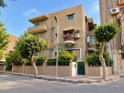 A complete villa for sale, 402 sq m, off-street in Dokki
