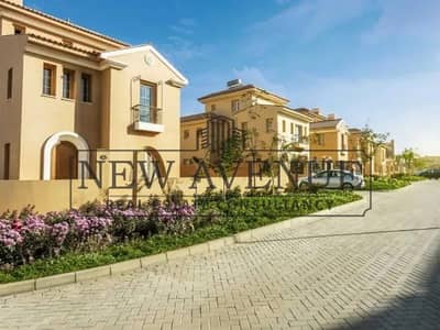 Lowest Price and Downpayment Standalone villa for sale in City Gate with Prime Location Ready to Move with Large Land Includes Maintenance