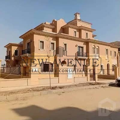 Lowest Price Quattro Villa for sale in City Gate Ready to Move 3 Floors with Remaining Installments