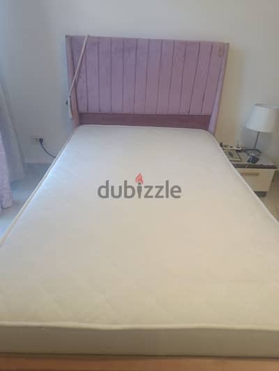 Single bed with mattress