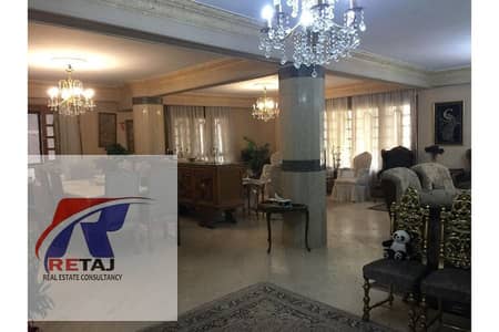 Apartment for sale in the 8th District; 270 sqm (net area), Real Estate Registry-registered, with a share in the land.