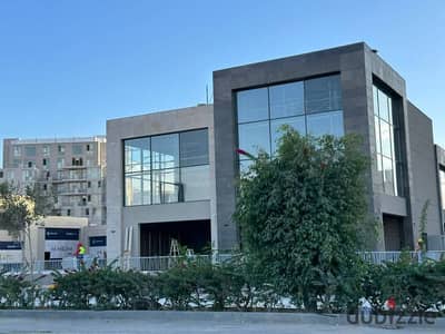مكتب متشطب بالتكييفات سور مع اركان بجوار بارك ستريت