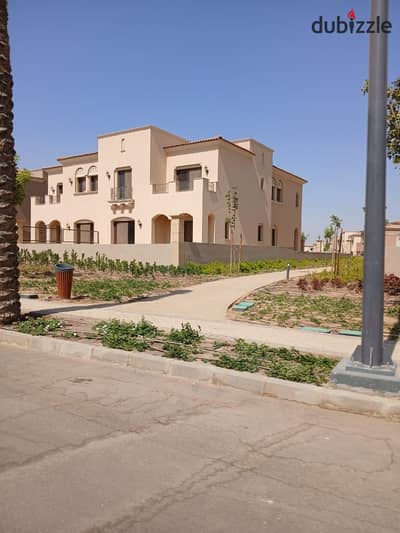 Best Location and View Twinhouse 269m for sale with Installment in City Gate Diar Qatari New Cairo