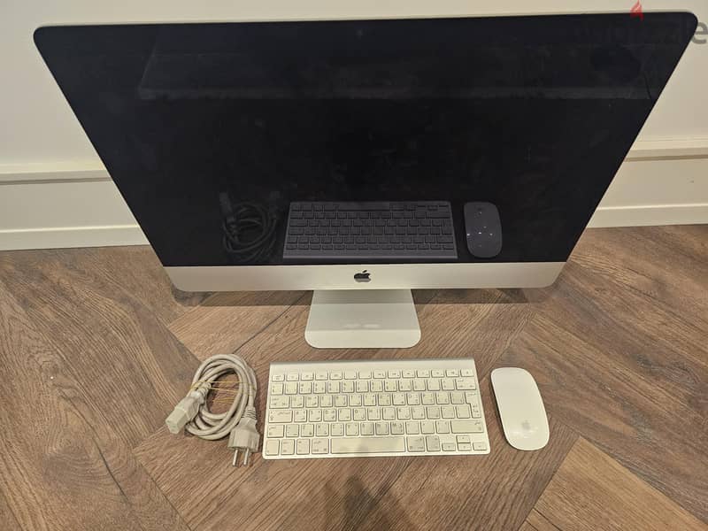 Apple iMac 21.5-inch Late 2013 - Full Set 1
