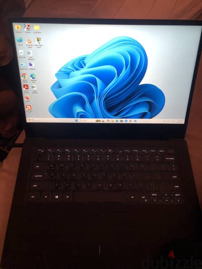 Dell Vostro للبيع  i5-10210U الجيل العاشر  قابل للزيادةRAM 8GB 128GB