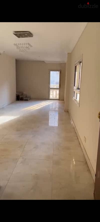 For rent: a vacant super-lux apartment in the Lower Mi'raj, Zahra al-Maadi, consisting of three bedrooms, a reception, two bathrooms, and a kitchen, fourth floor, elevator