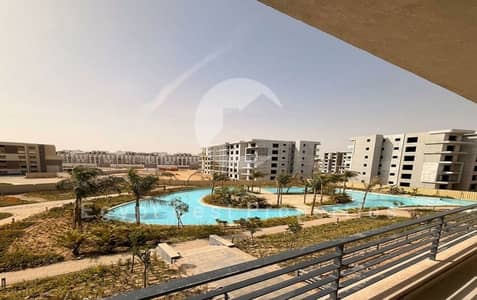 شقة 3 غرف ريسيل استلام فوري متشطب فيو جانبي لاجوون تكملة اقساط للبيع في بالم هيلز نيو كايرو التجمع الخامس Palm Hills New Cairo