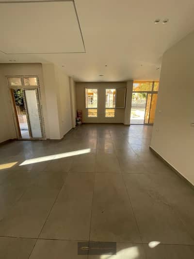 **توين هاوس أول سكن للإيجار في نيوم أكتوبر | 185م مباني + 285م أرض | 3 غرف | بالمطبخ**