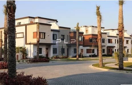 Corner townhouse for sale in Azzar 2 Compound ready to move Offered at the lowest price with flexible payment terms for a quick sale.