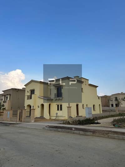 Resale Middle Townhouse for Sale – Immediate Delivery – Located in Aven Phase City Gate by Qatari Diar Fifth Settlement next to Emaar Mivida New Cairo
