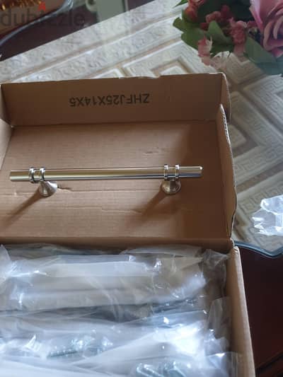 kitchen handles or cabinets handles