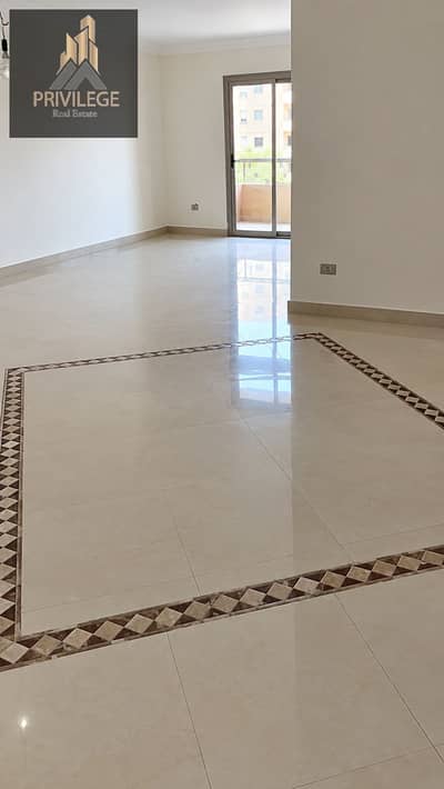 Empty apartment for rent in the seventh section of Zahra Maadi, super lux finishing 120m