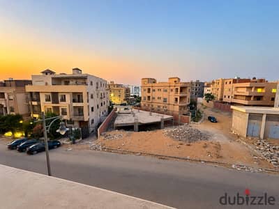 شقة للبيع في فيلات الدفاع الوطني -القاهرة الجديدة ڤيو بحري ومفتوح